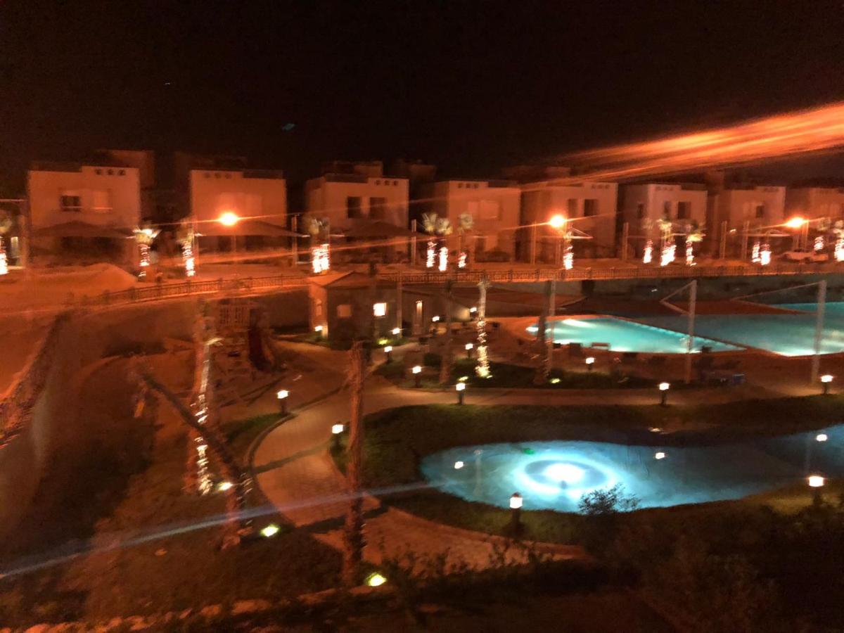 Einbay Pool View Appartement Ain Suchna Exterior foto